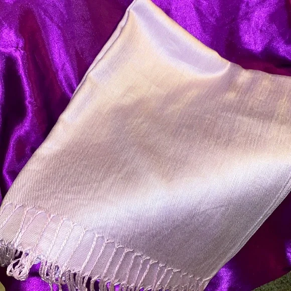 100% Pashmina Scarf NWOT - Picture 3 of 6